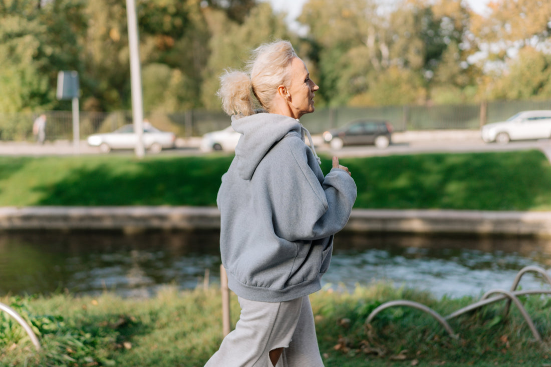 The Benefits of Wearing a Hoodie During Workouts